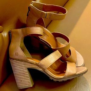 Lucky Brand Valka Leather Block Heel Sandal